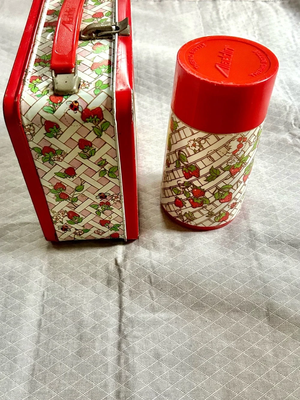 Vintage 1981 Original Strawberry Shortcake Aladdin Metal Lunchbox & Thermos Set